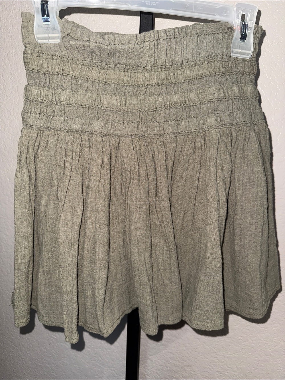 ReWash Smocked Waist Ruffle Mini Skirt - Olive - medium - NWT